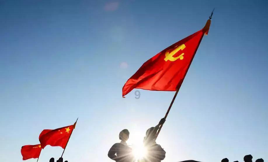 《我的前半生》贺涵爽约唐晶龙凤胎满月宴，罗子君收到陌生包裹